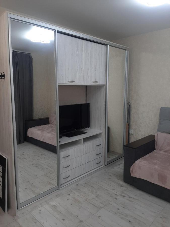 Квартира Студія Sofiivska Borshchahivka Kültér fotó